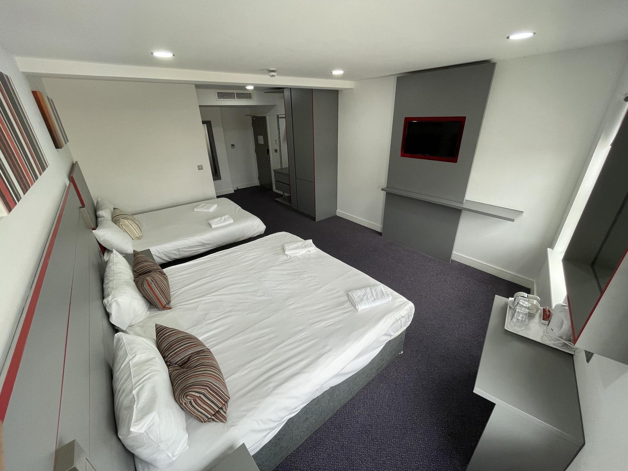 Ilford Hotel Goodmayes מראה חיצוני תמונה