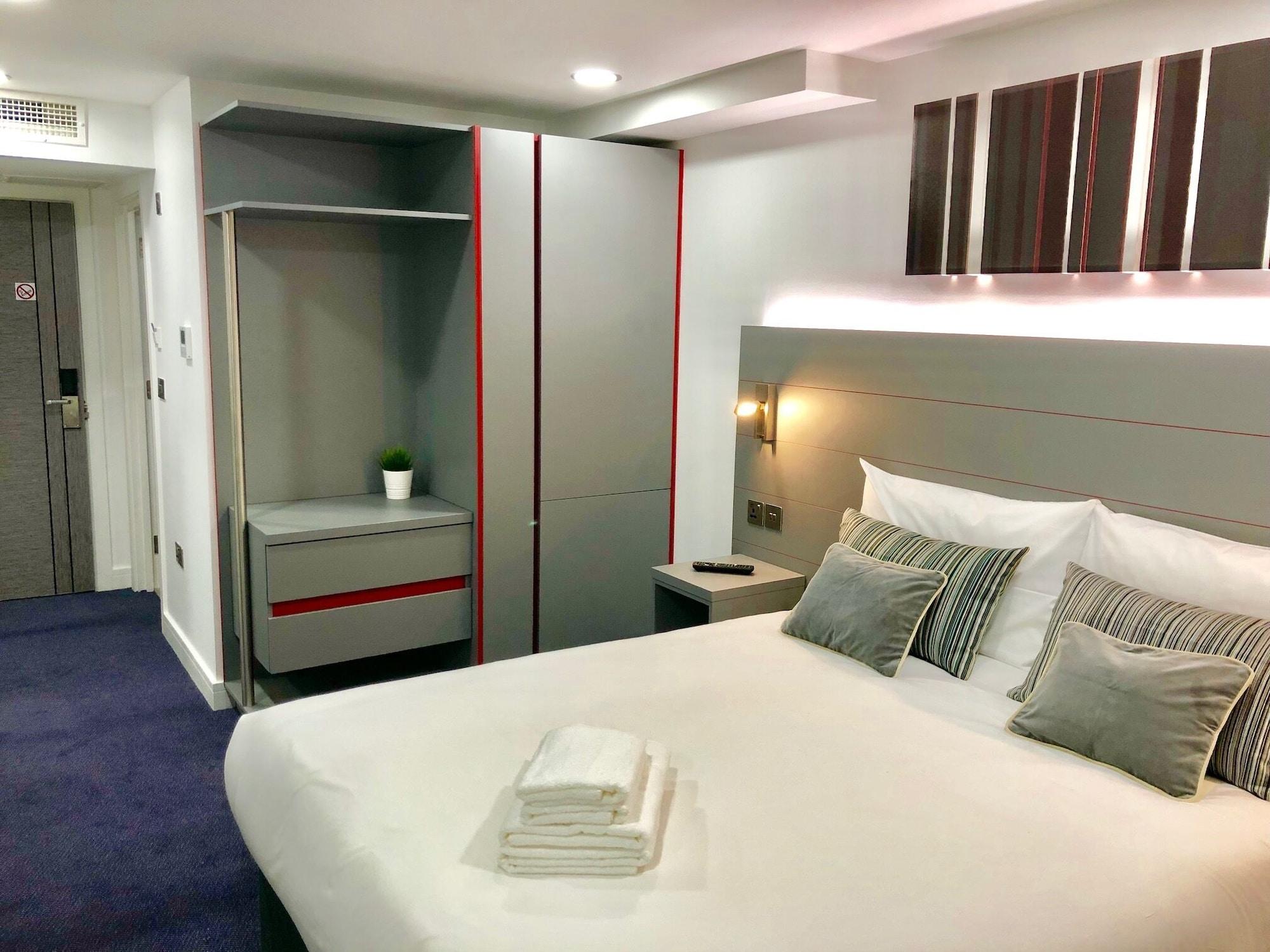 Ilford Hotel Goodmayes מראה חיצוני תמונה