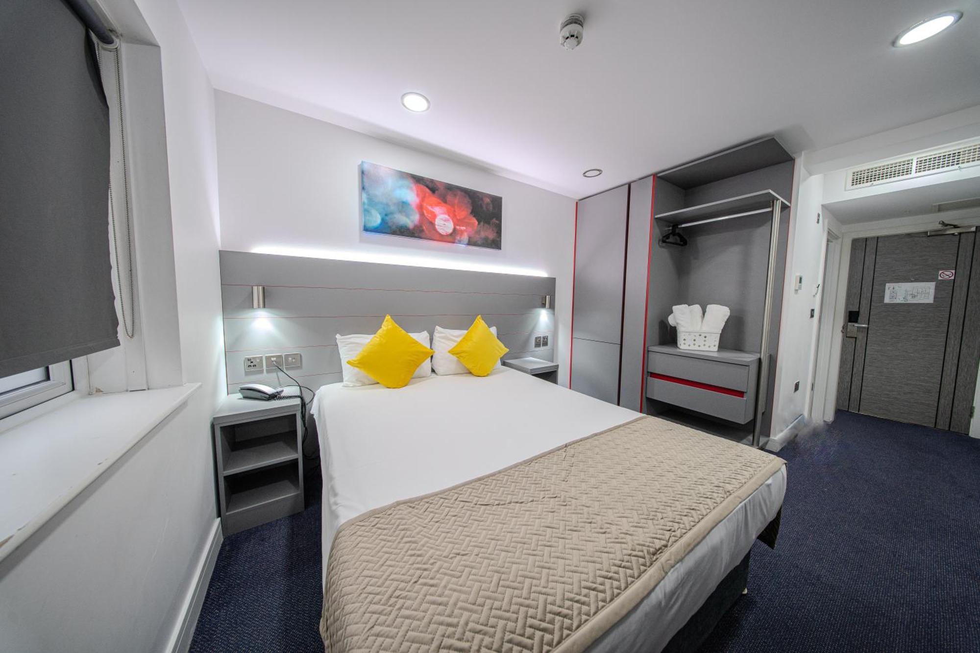 Ilford Hotel Goodmayes מראה חיצוני תמונה