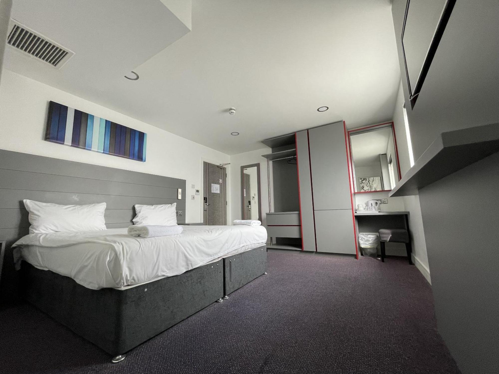 Ilford Hotel Goodmayes חדר תמונה