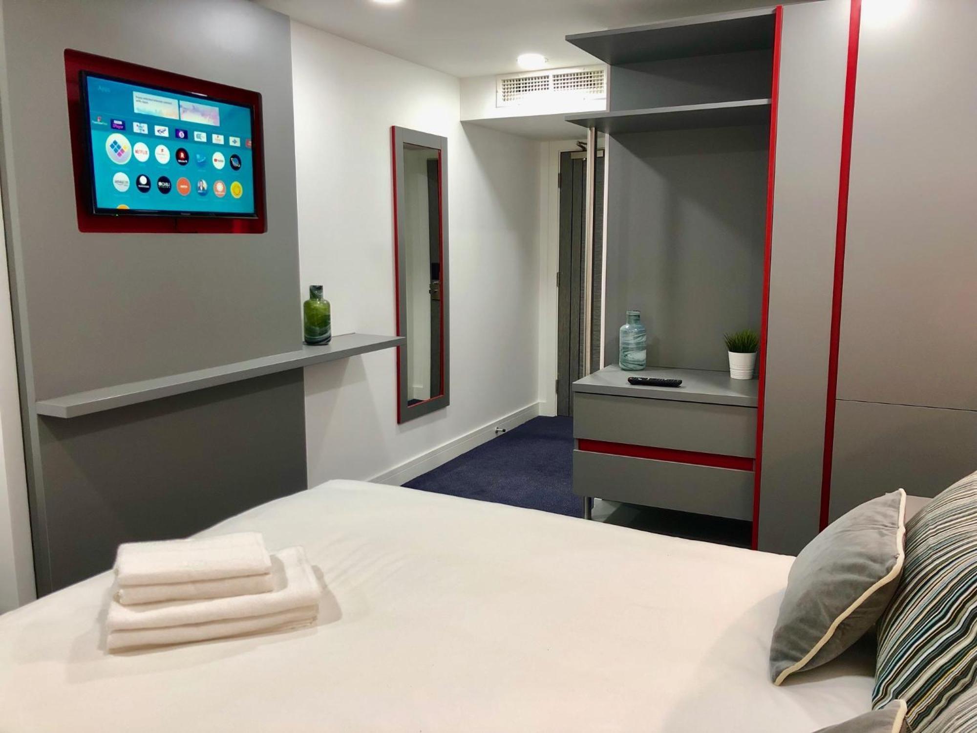 Ilford Hotel Goodmayes מראה חיצוני תמונה