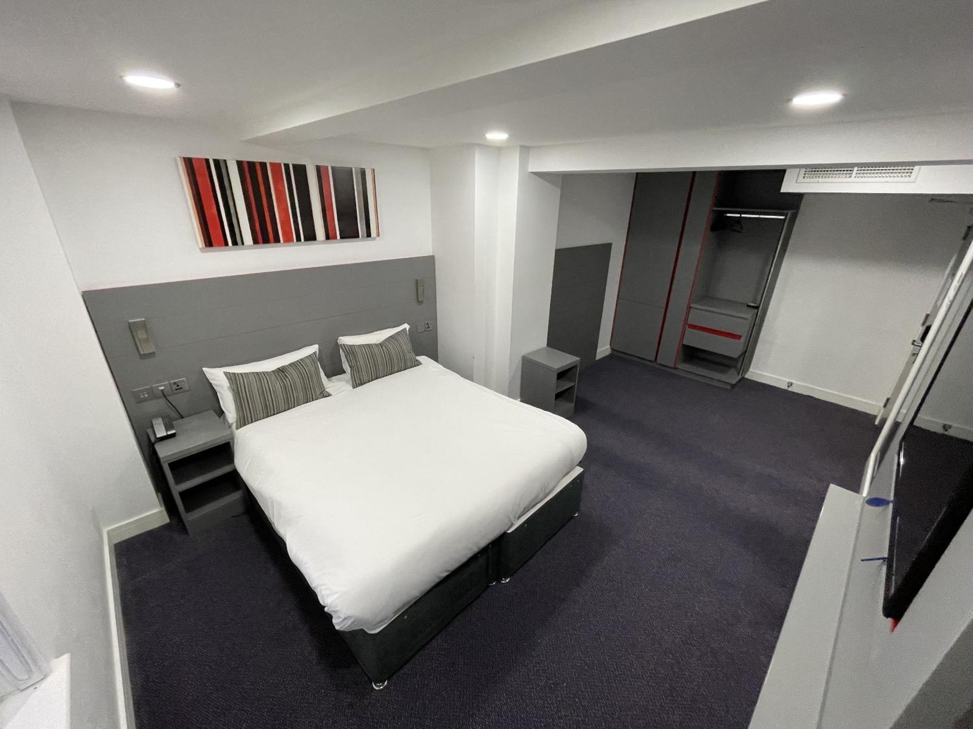 Ilford Hotel Goodmayes מראה חיצוני תמונה