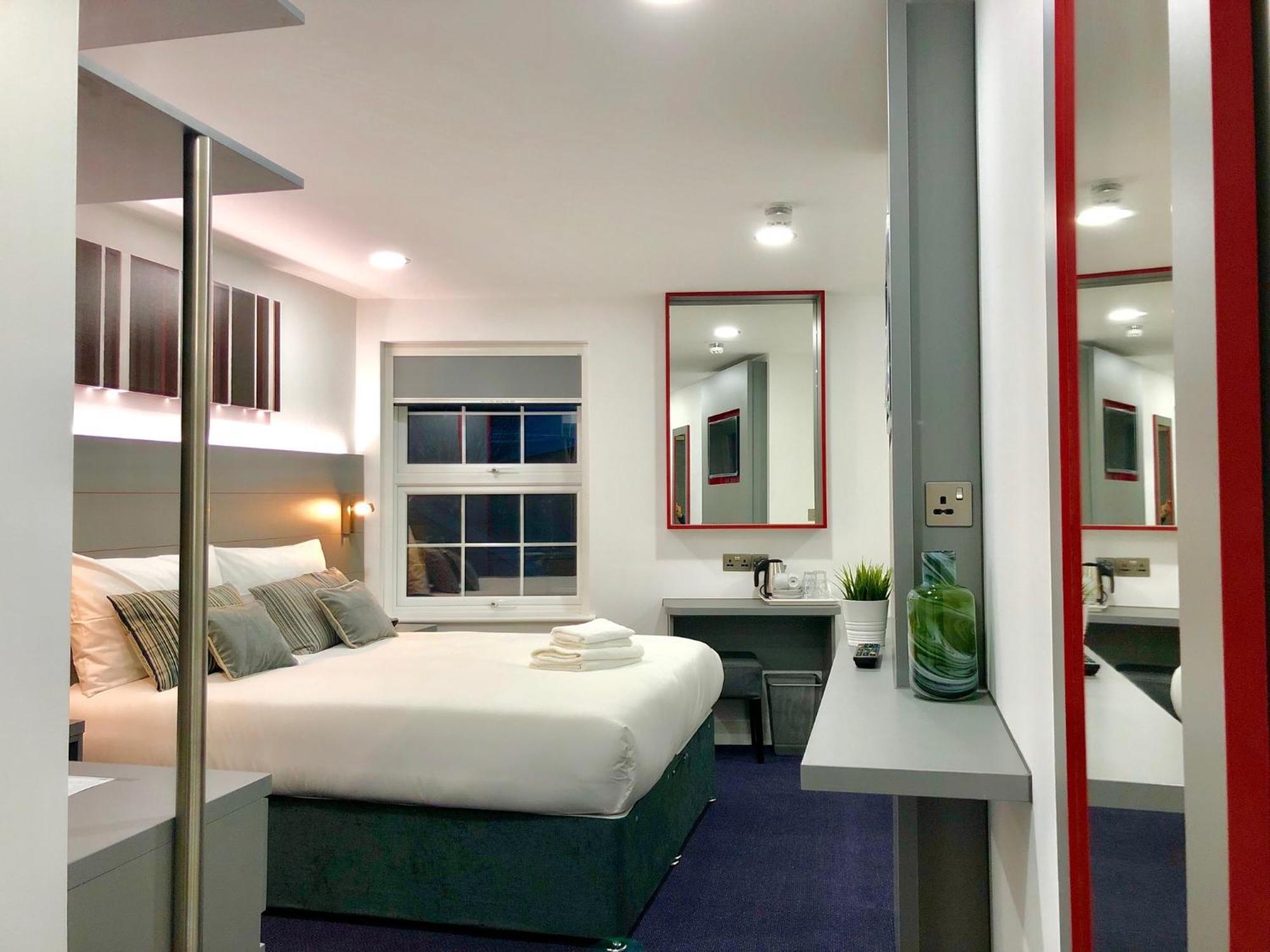 Ilford Hotel Goodmayes מראה חיצוני תמונה