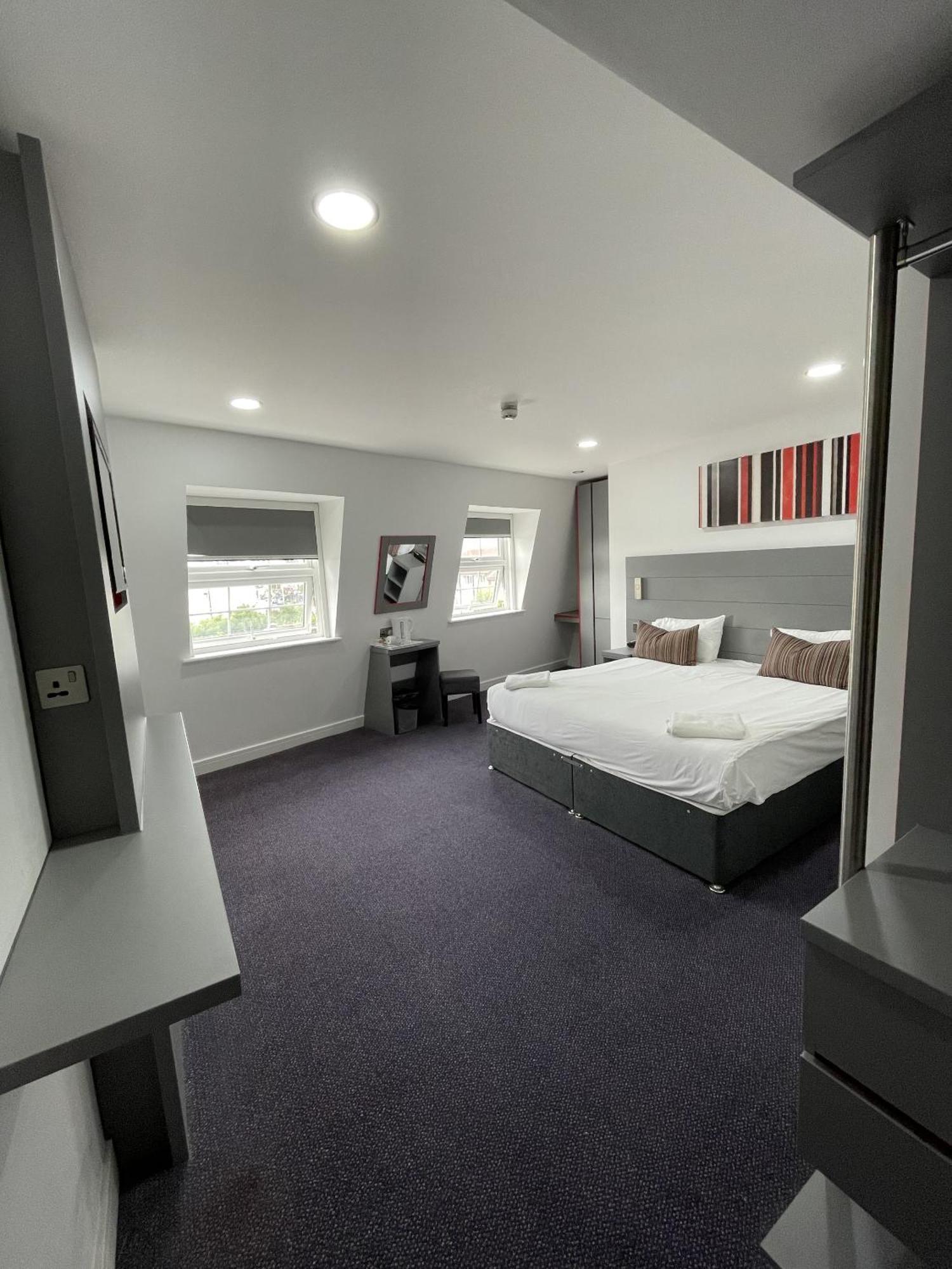 Ilford Hotel Goodmayes מראה חיצוני תמונה