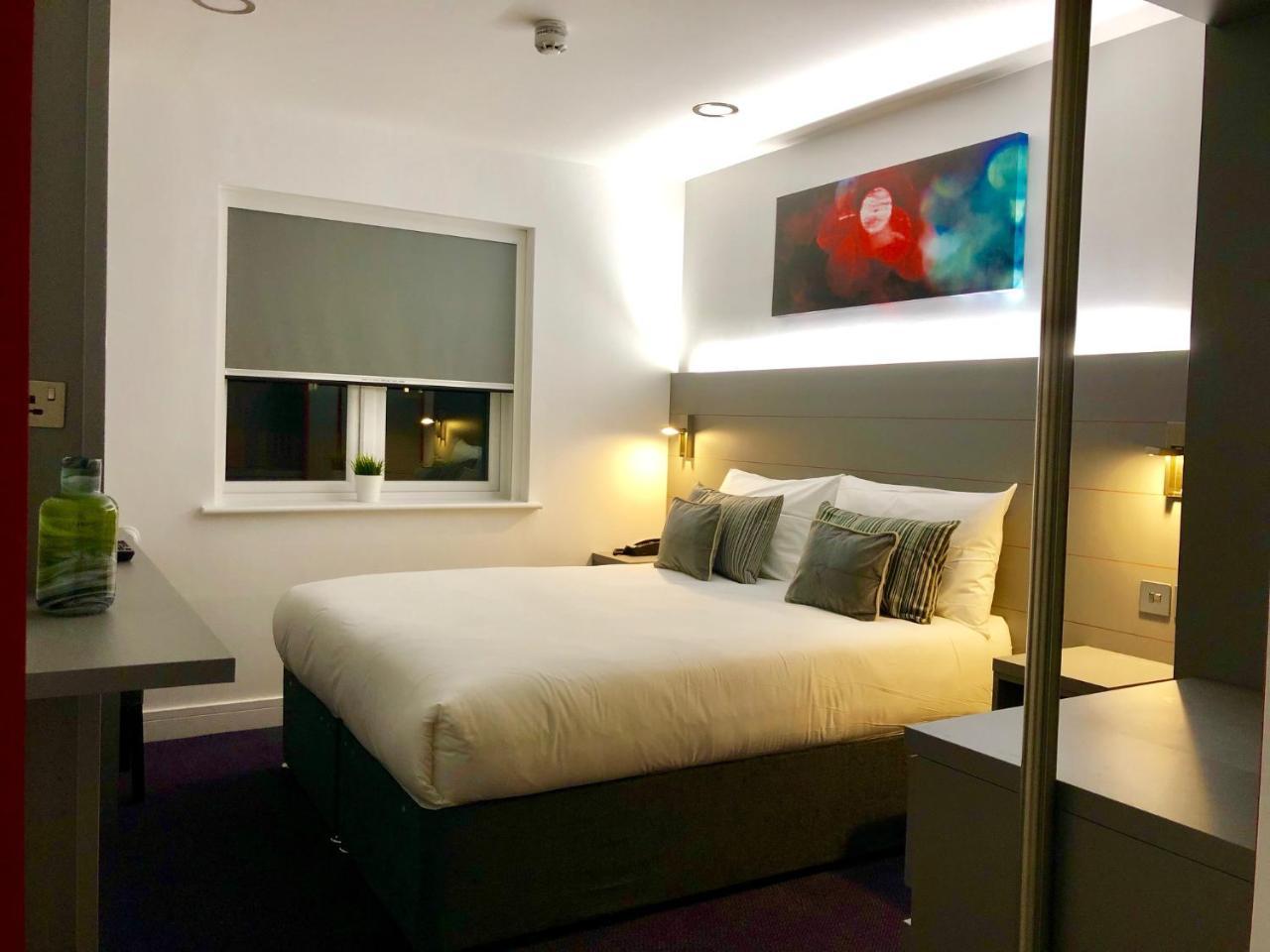 Ilford Hotel Goodmayes מראה חיצוני תמונה